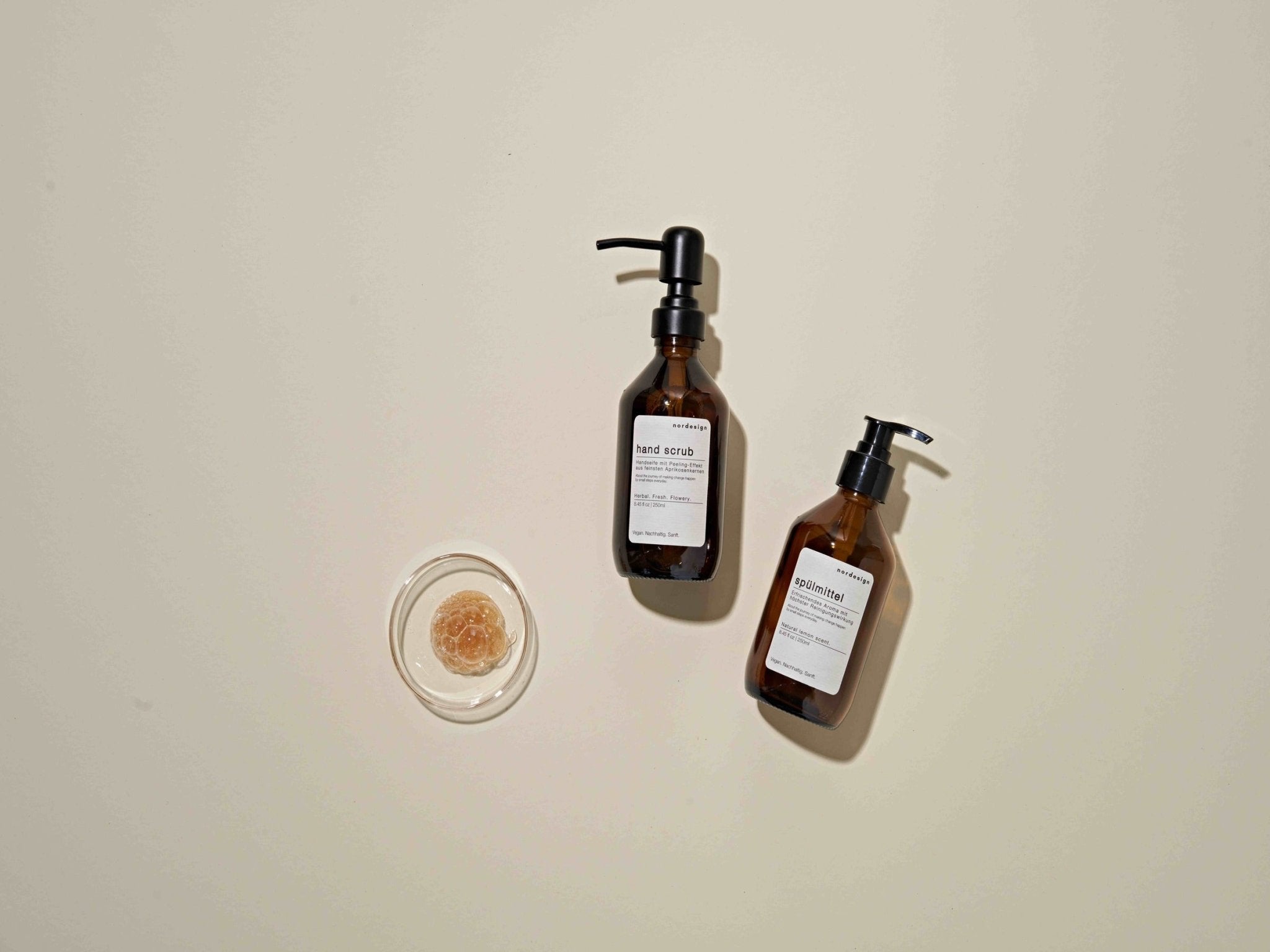 Warum Glasflaschen nachhaltiger als Plastikflaschen sind - nordesign GmbH