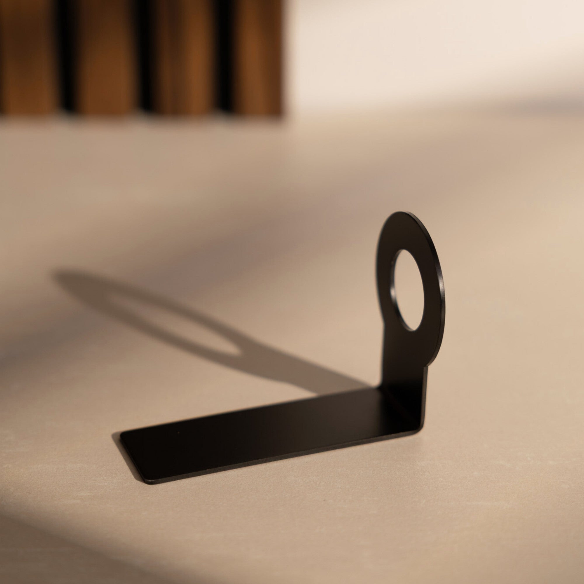 Wandhalterung ohne Bohren - nordesign